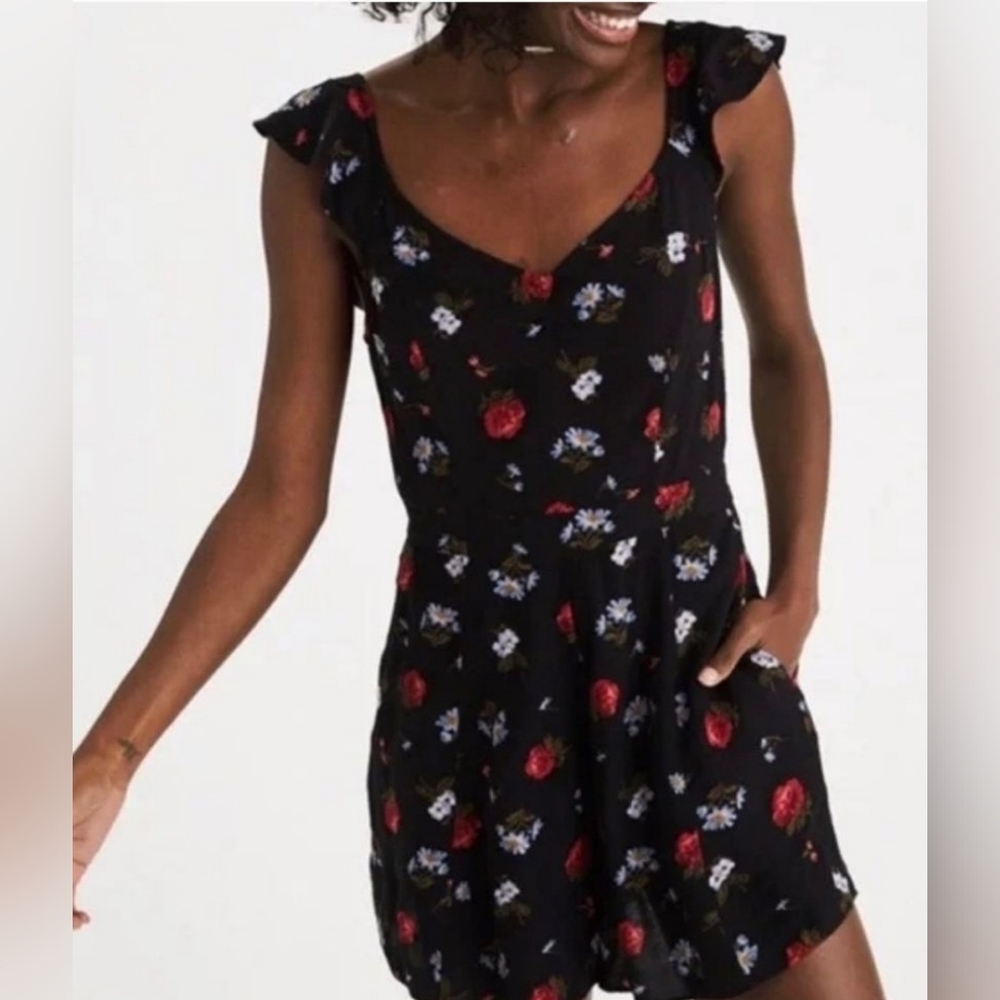 American Eagle AE Black Floral Print Ruffle‎ Backless Romper size xs